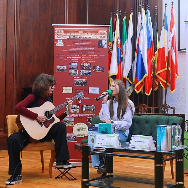 FILIT 2025 - Scriitori printre liceeni 6 Elevi ai Colegiului National Iasi